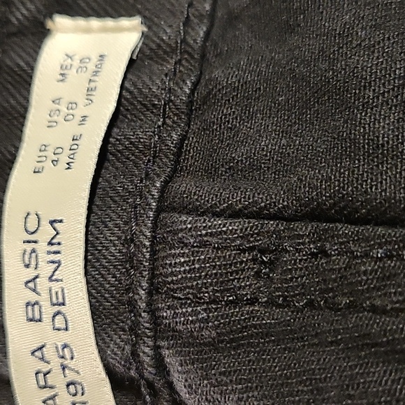 Zara Basic Denim Shorts - Picture 5 of 5